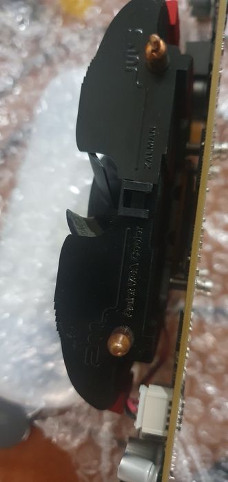 Продам видеокарту GeForce 9600GT 512MB