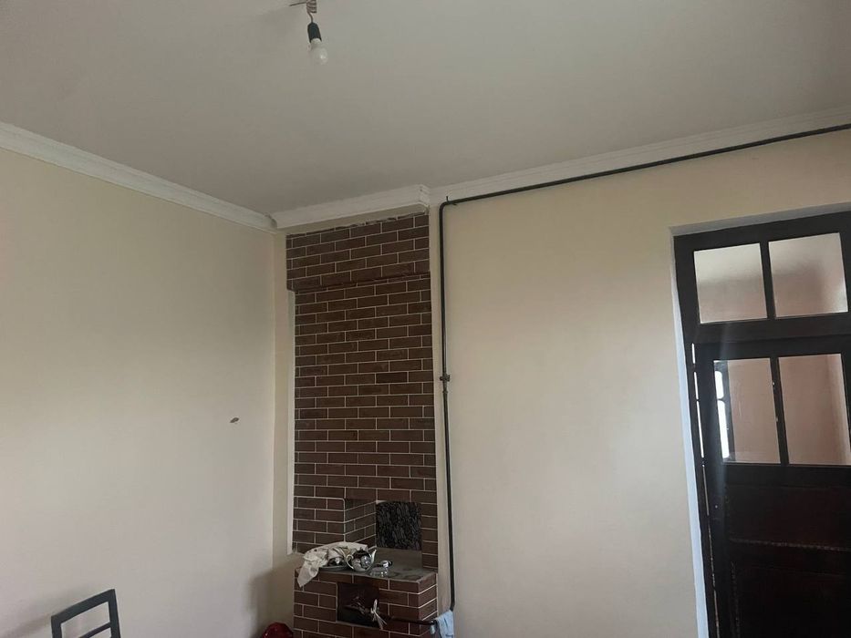 Киров Олмазор куча Учаска сотилади 8сотих яшашга 4хонаси бор  ва хаммо