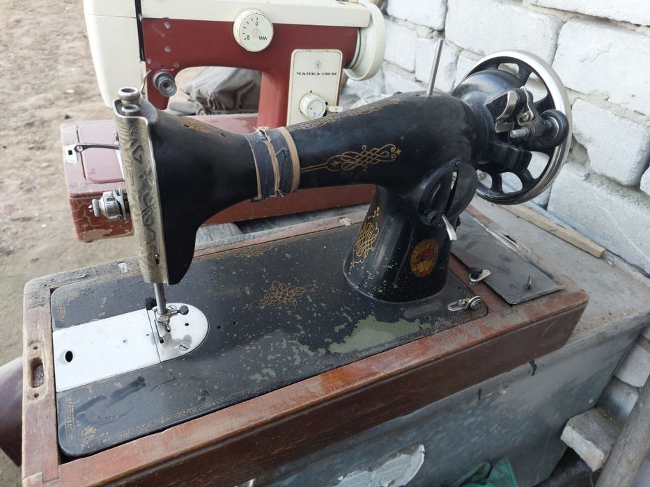 Продам швейные машины.