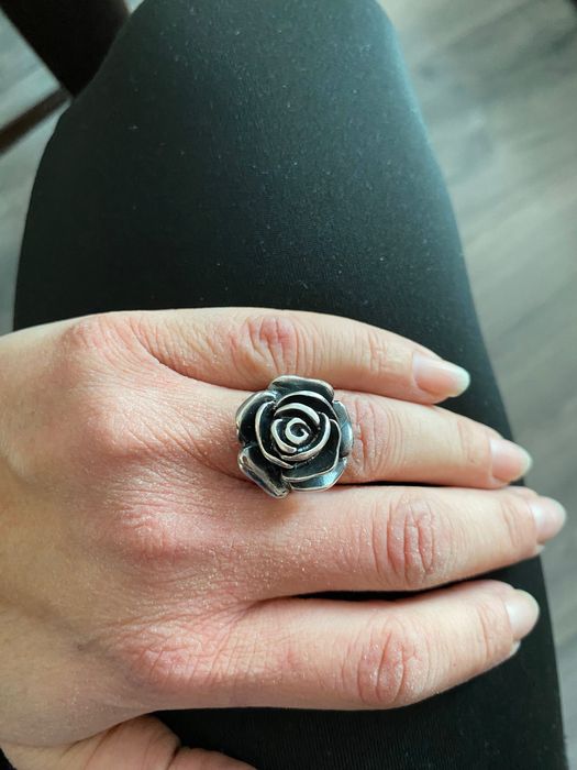 Дамски сребърен пръстен