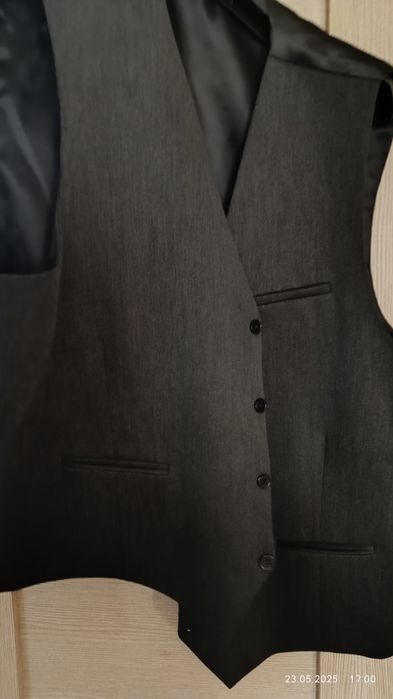 Продам Костюм новый, есть торг