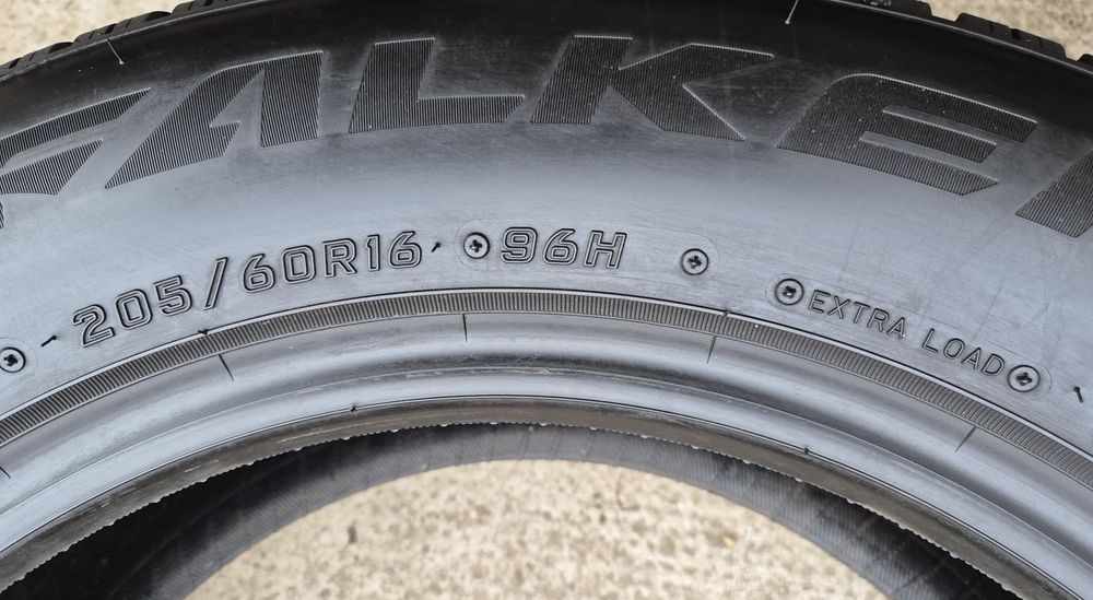 Set 2buc 205/60 R16 96H XL Falken EuroWinter HS02 M+S iarnă