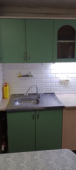 Продам кухонный гарнитур б/у