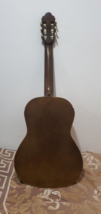 Класическа 4/4 китара