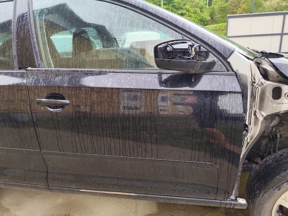 Ușa stânga față stânga spate ușa dreapta față dreapta spate Skoda rapid cod culoare LF9R