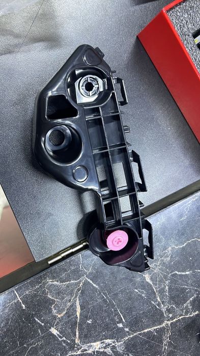 Крепление бампера camry 70 75