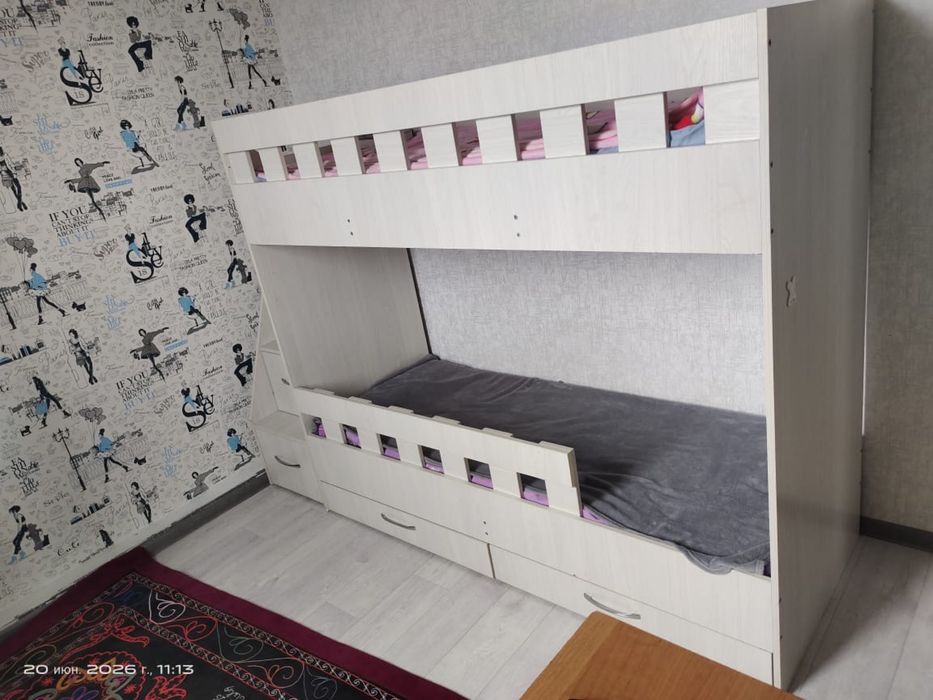 Детский двухьярусная кровать