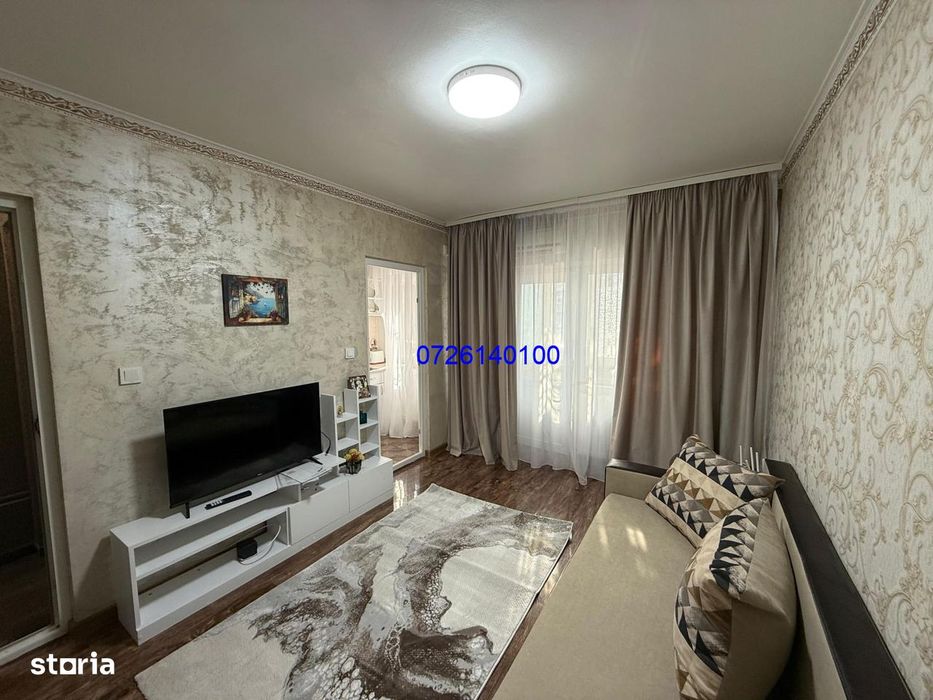 Piata Cet, garsoniera, parter superba cu balcon