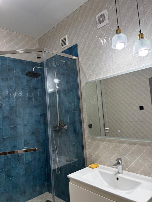 Продам 2хком квартиру район 8 школы.