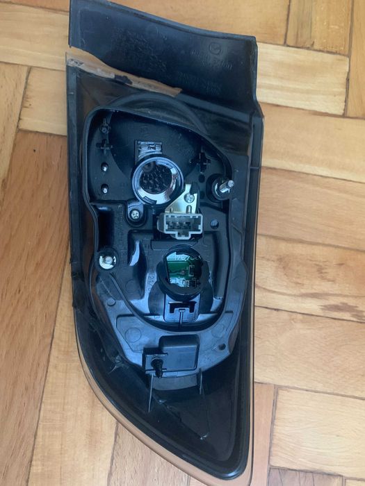 Оригинален ЛЯВ СТОП на Мazda 3 Sport - РАБОТЕЩ!