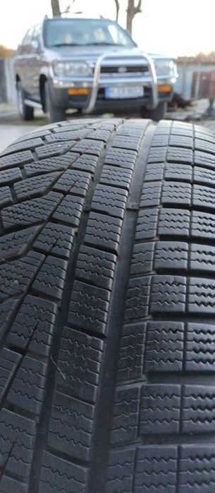 Зимни гуми 235/60R18 Hankook