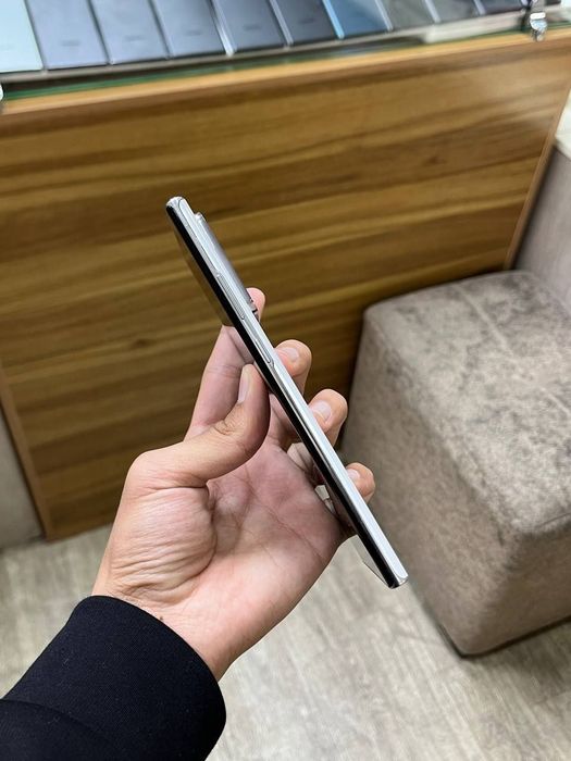 Samsung galaxy note 20 ultra 5G 12/256gb holati ideal