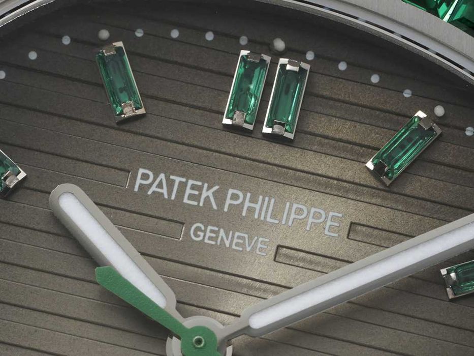 Автоматичен мъжки часовник Patek Philippe Nautilus Ruby Bezel