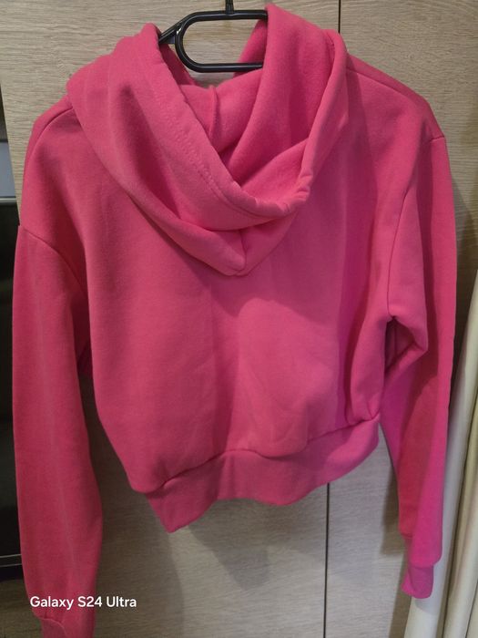 Къс суитшърт с качулка