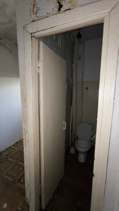 Продаётся 1-комнатная квартира 105-серии. 21 МКР - КАРАСУ. Этаж 5/5.