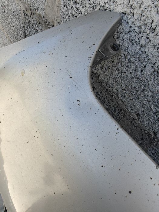 Продам капот на Субару