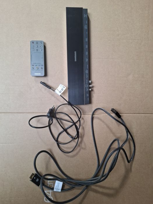 Продавам 65" 4K Ultra HD Smart телевизор Samsung UE65F9000SL