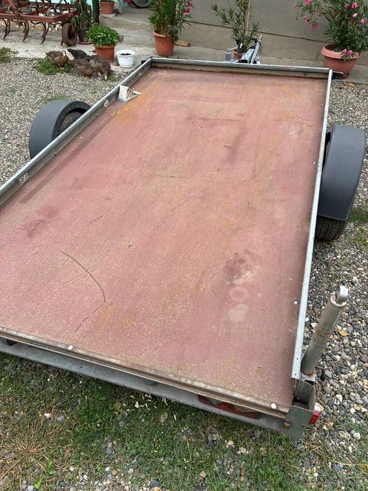 Platforma / trailer
