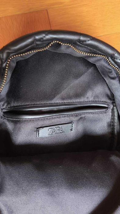 Раница с метална верижка ZARA
