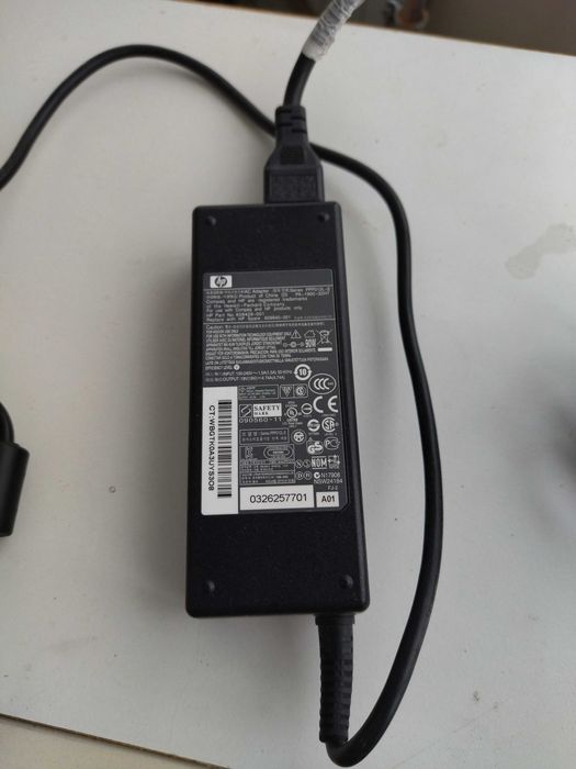 Оригинальное зарядное устройство для ноутбуков, Hewlett-Packard