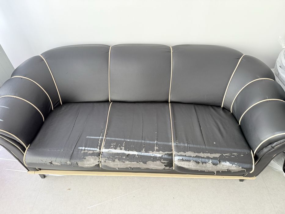 Диван офисный срочно договоримся