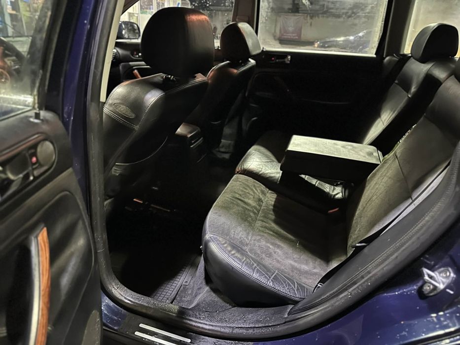 Pasat 1.9 tdi 131cp   vand urgent!!
