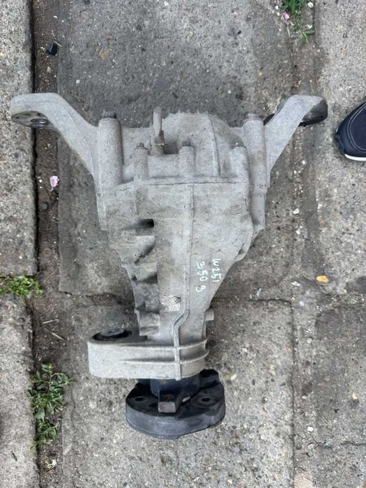 Заден диференциал за Mercedes R350 W251\Ml W164