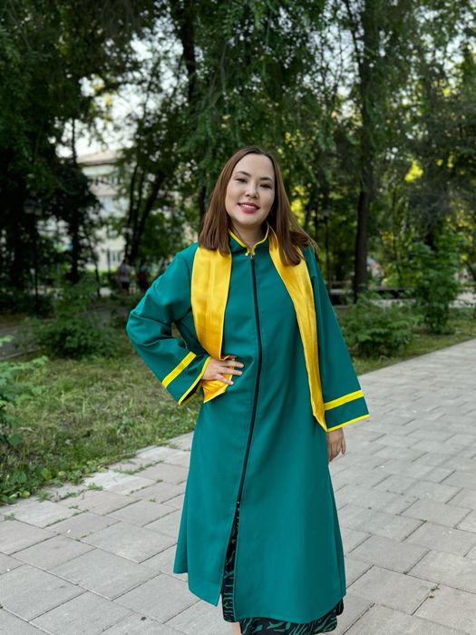 Продам мантии для выпускников