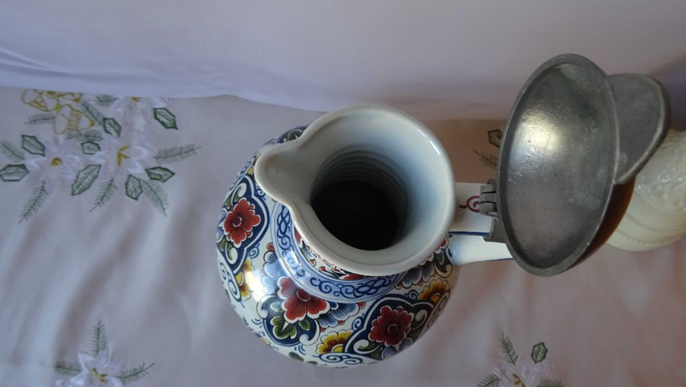 Стомна/кана с метален  капак- Antiquk  150 VB Oud Delft  от 1910-те.