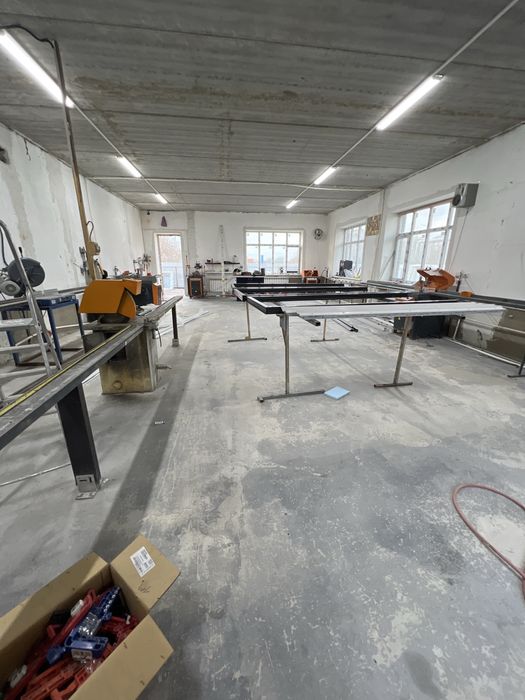 Продам комерческое помещение, в черте города ,