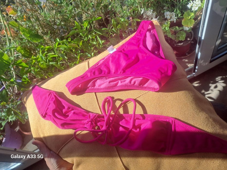 Чисто нов дамски бански