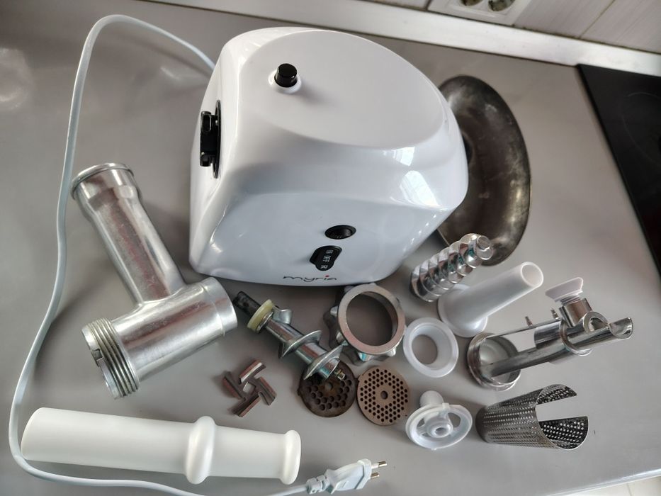 Masina de tocat carne MYRIA, 1200W, accesoriu carnat