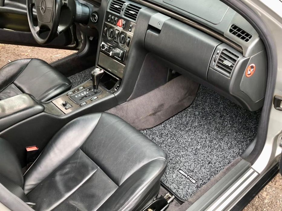 Оригинальные ворсовые коврики w210