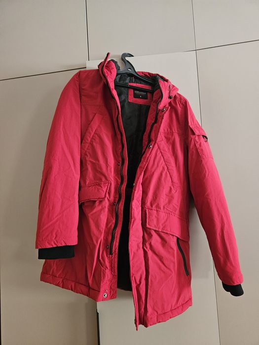 Продам куртку зимнюю б/у