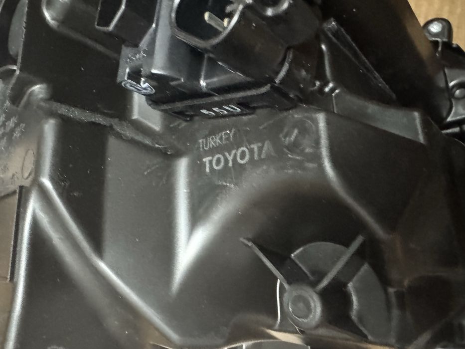 Ляв Фар за Toyota Corolla 2021+