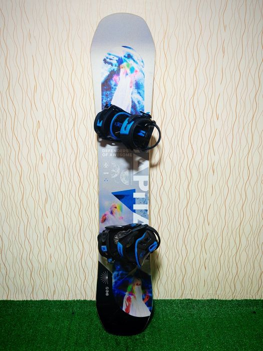 Placa Snowboard Capita Defenders of Awesome 159cm + Legaturi Nitro M-L