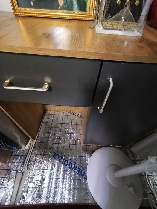 Kamplekt mebel sotiladi 9575