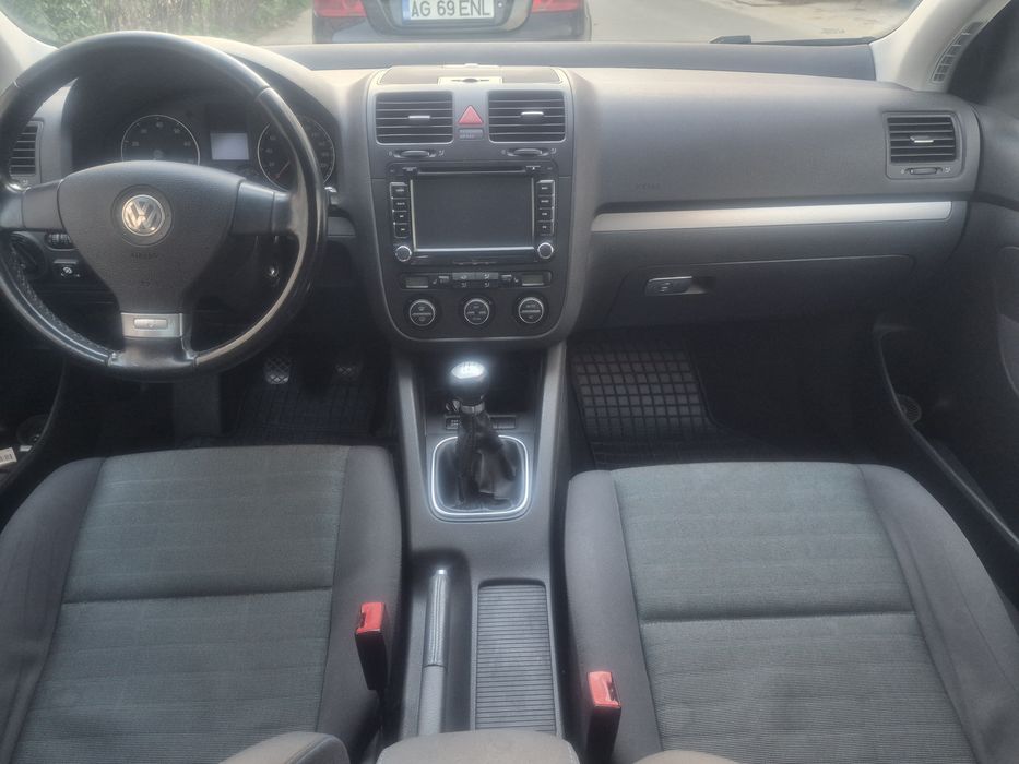 Vând Golf 5 (2008) -1.4MPi  benzină + Gpl ,Consum foarte mic