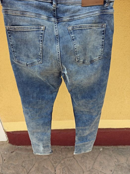 Blugi skinny pentru barbati