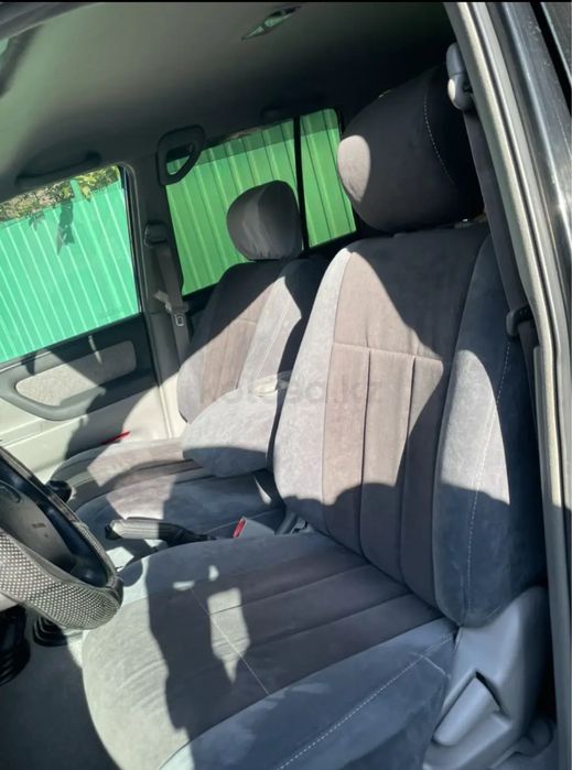 Продам авточехол на Toyota