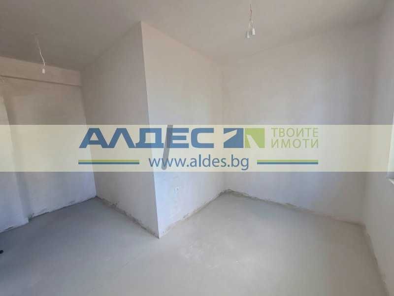 Чисто нов тристаен ап. с Акт 16 в Дървеница!