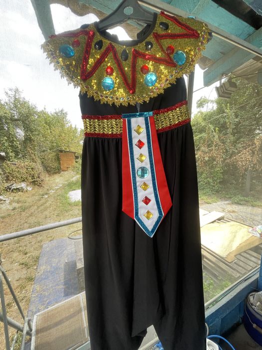 Продам  национальные костюмы