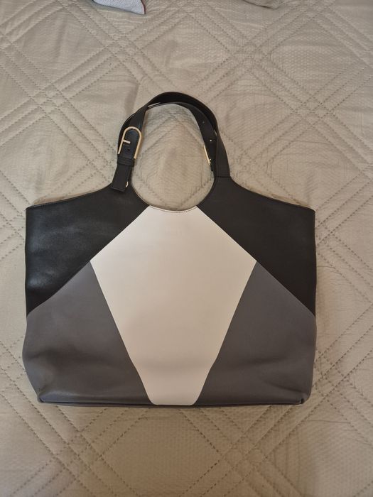 Дамска чанта Furla черно, сиво и бяло