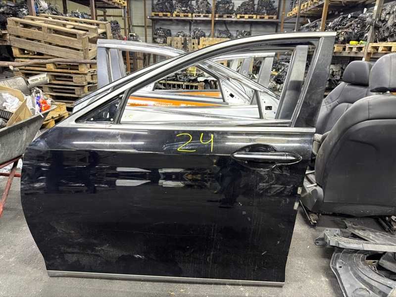 Дверь Genesis G80 2016