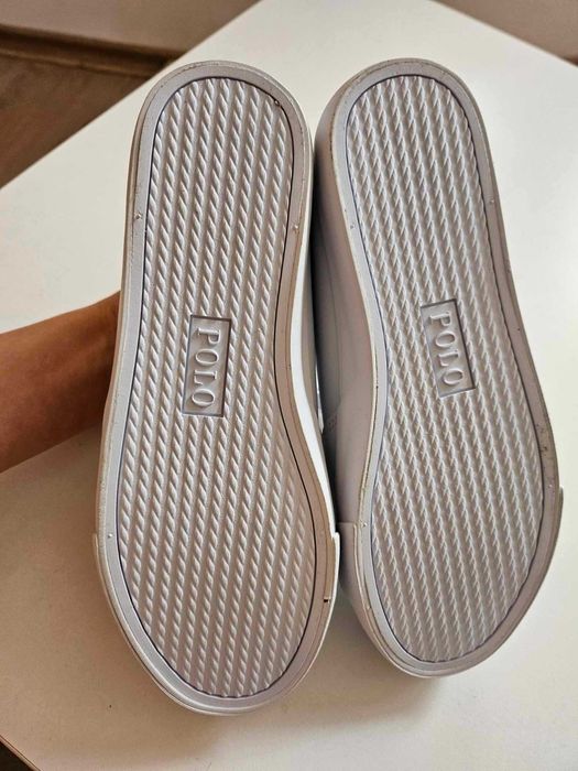 Продавам чисто нови обувки на Polo Ralph Lauren