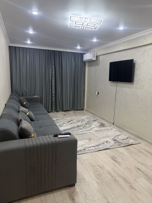 Сдаю посуточно 2 комнт квартиру дорого!