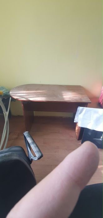 Стол офисный деревяный