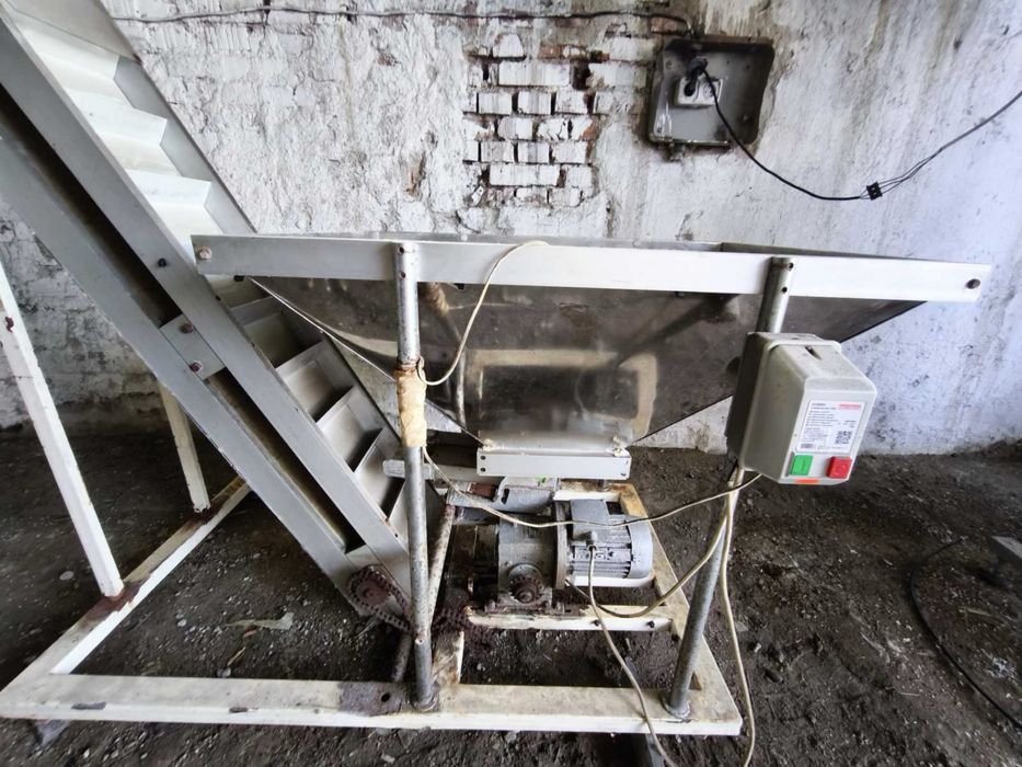 Пакетжна машина за слънчоглед и семена