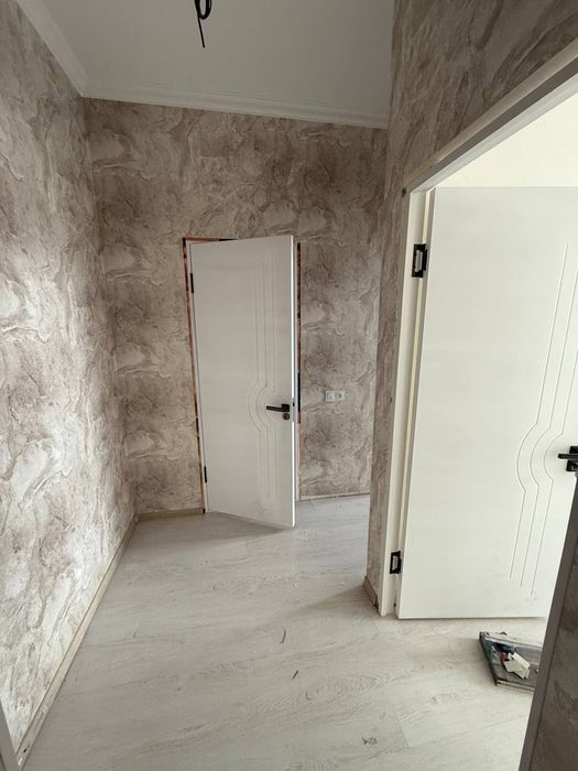 Срочно продаю 1 комнатную квартиру новостройку бектемирском хокимият