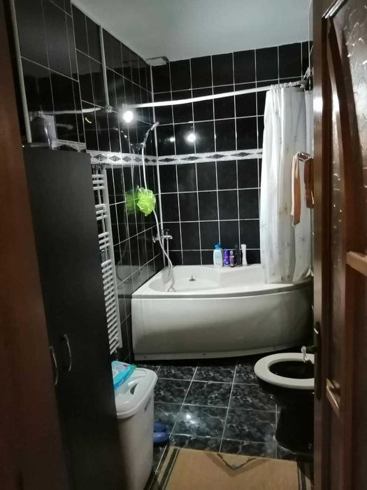 Apartament 4 camere Comanesti